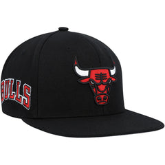 Mitchell & Ness Chicago Bulls Side Core 2.0 Snapback Hat Black