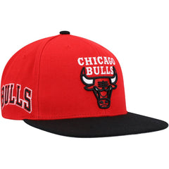 Mitchell & Ness Chicago Bulls Side Core 2.0 Snapback Hat Red/Black
