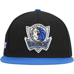 Mitchell & Ness Dallas Mavericks Side Core 2.0 Snapback Hat Black/Royal
