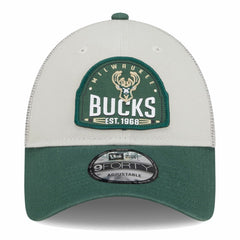 New Era Milwaukee Bucks Throwback Patch Trucker 9FORTY Adjustable Hat Khaki/Hunter Green