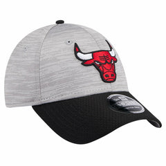 New Era Chicago Bulls Active Digi-Tech Two-Tone 9FORTY Adjustable Hat Heather Gray/Black