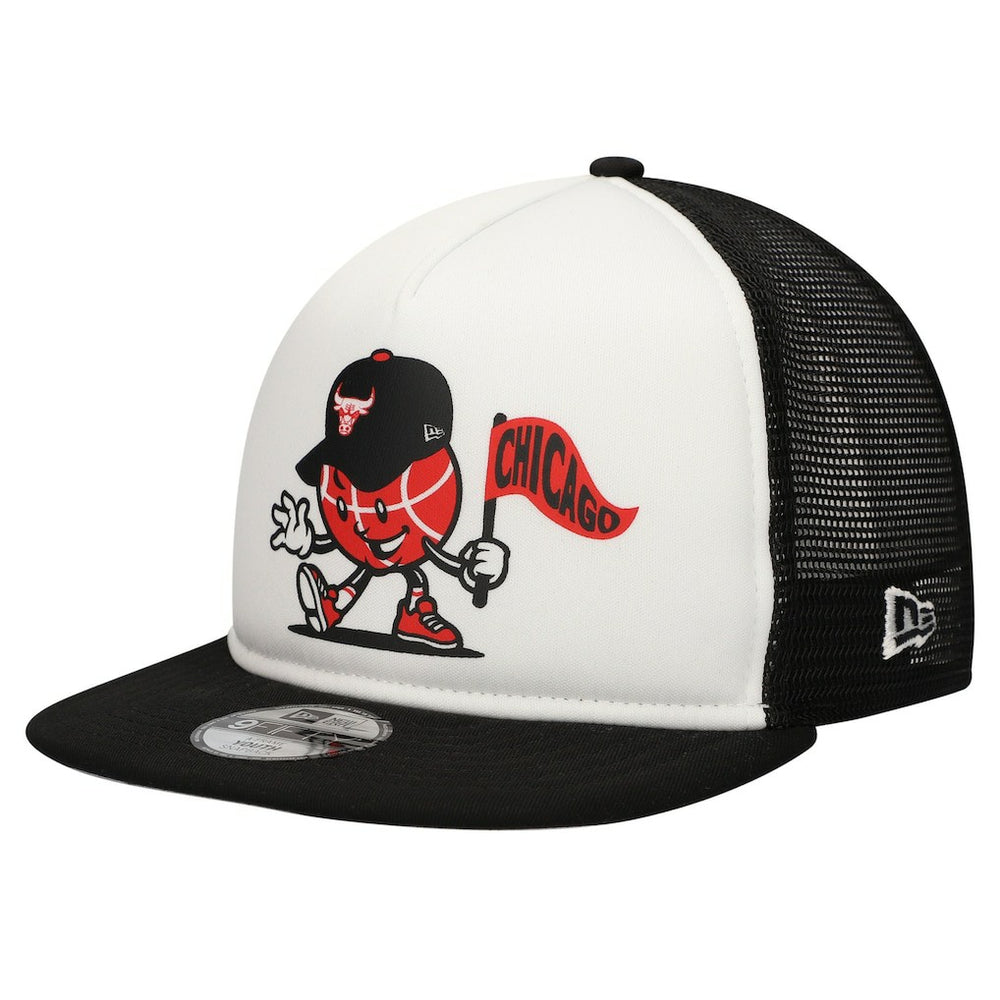 New Era Chicago Bulls Youth Court Sport Mascot 9FIFTY Snapback Hat White/Black