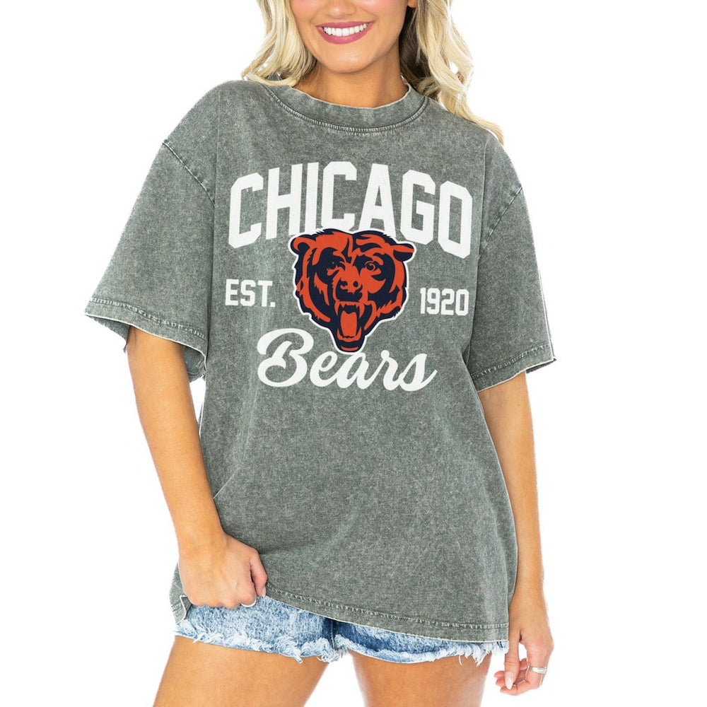 Chicago Bears Gameday Couture Women's Tackle Titan Boyfriend Washed T-Shirt - Gray - NFL