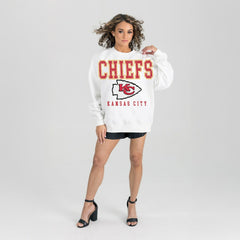 Kansas City Chiefs Gameday Couture Women's Sunday Drives Oversized Crewneck Pullover Sweatshirt – White - NFL