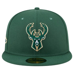 New Era Milwaukee Bucks Throwback Pennant 59FIFTY Fitted Hat Hunter Green