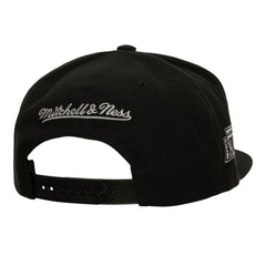 Los Angeles Kings Mitchell & Ness Retro Script Colorblock Snapback Hat - Black | NHL near me