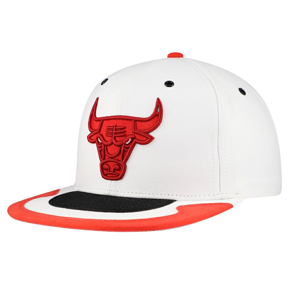 Mitchell & Ness Chicago Bulls Day 4 Snapback Hat White
