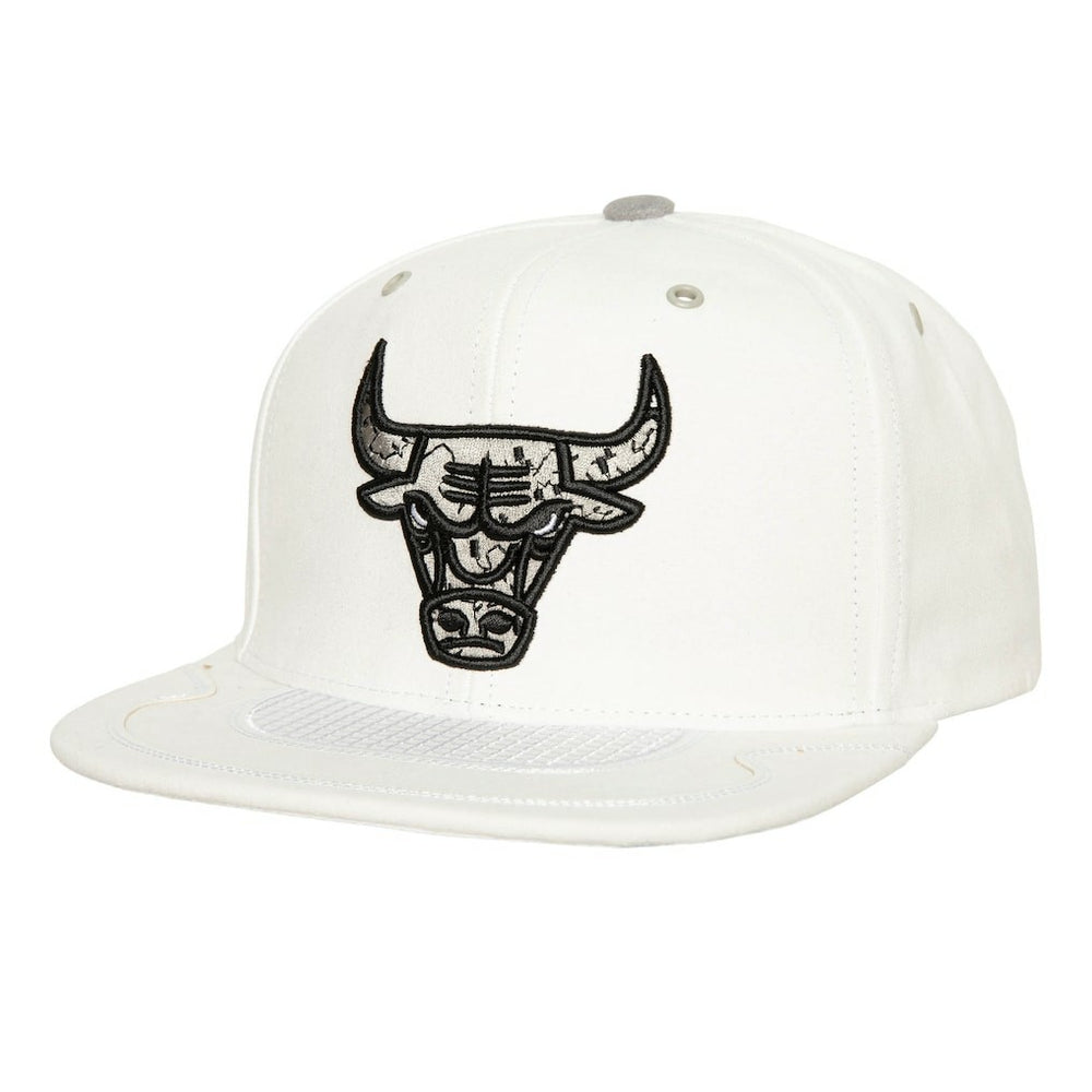 Mitchell & Ness Chicago Bulls Day 4 Snapback Hat White