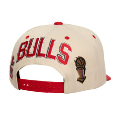 Mitchell & Ness Chicago Bulls 6x NBA Champions Soul Legacy Defined Snapback Hat Cream/Red