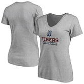 Detroit Tigers Women's Evanston Stencil V-Neck T-Shirt Discount