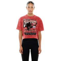 San Francisco 49ers New Era Women's Cropped Boxy Sport Classics Mineral Wash T-Shirt - Scarlet - NFL