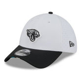 Jacksonville Jaguars New Era 2025 NFL Training Camp 39THIRTY Flex Hat - White/Black - NFL