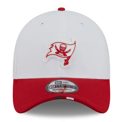 Tampa Bay Buccaneers New Era 2025 NFL Training Camp 39THIRTY Flex Hat - White/Red - NFL