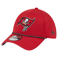 Tampa Bay Buccaneers New Era Perforated 39THIRTY Flex Hat - Red - NFL