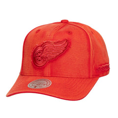 Detroit Red Wings Mitchell & Ness Downtown Snow Wash Pro-Crown Adjustable Hat - Red | NHL Lifestyle