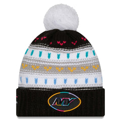 New York Jets New Era Women's 2025 NFL Crucial Catch Cuffed Knit Hat with Pom - Black - NFL