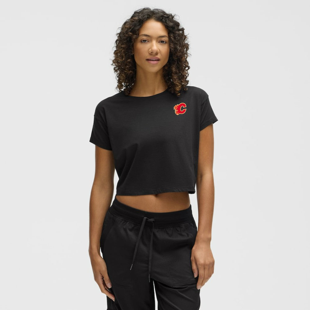 Calgary Flames lululemon Women's Cates T-Shirt - Black | NHL online