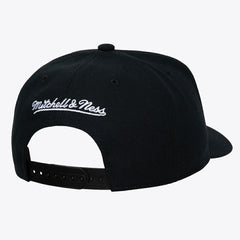 Mitchell & Ness Chicago Bulls Hardwood Classics Legendary Away Pro-Pinch Adjustable Hat White