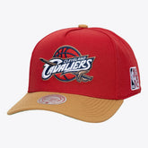 Mitchell & Ness Cleveland Cavaliers Legendary Home Pro Pinch Snapback Hat Wine