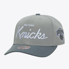 Mitchell & Ness New York Knicks Thunderstorm Head Coach Pro Crown Snapback Hat Gray