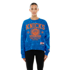New Era New York Knicks Women's Throwback Collection Mineral Wash Crewneck Sweatshirt Blue