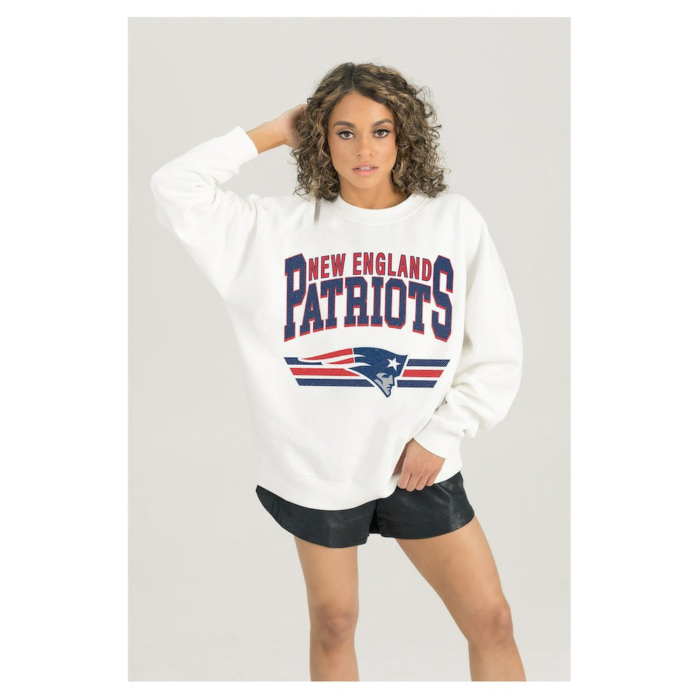 New England Patriots Gameday Couture Women's Swift Strike Premium Oversized Fleece Pullover Sweatshirt - White - NFL