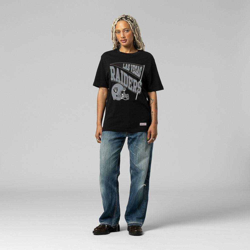 Las Vegas Raiders Women's Team Dynamic Boyfriend T-Shirt - Black - Mitchell & Ness
