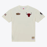 Mitchell & Ness Chicago Bulls Hardwood Classics Chainstitch Premium T-Shirt Cream