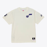 Mitchell & Ness Utah Jazz Hardwood Classics Chainstitch Premium T-Shirt Cream