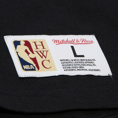 Mitchell & Ness Cleveland Cavaliers Hardwood Classics Throw It Back Premium T-Shirt Black
