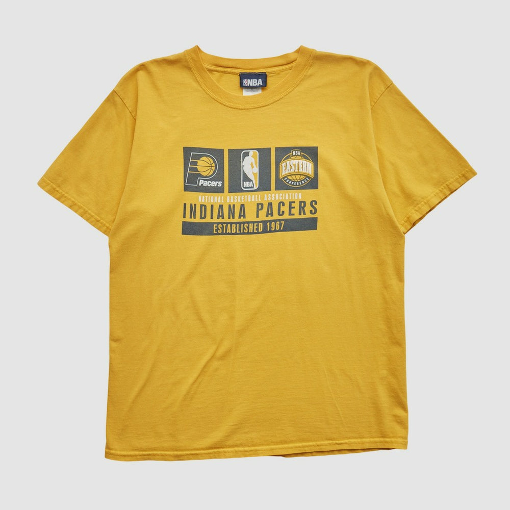 Vintage Indiana Pacers NBA 2000s T-shirt Yellow