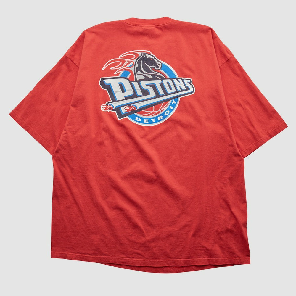 Vintage Detroit Pistons Reebok 2000s T-shirt Red