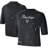 Nike Brooklyn Nets Women's Courtside Splatter Cropped T-Shirt Black