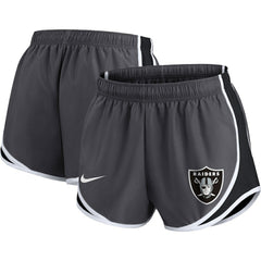Las Vegas Raiders Women's Plus Size Logo Performance Tempo Shorts - Charcoal - Nike