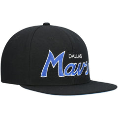 Mitchell & Ness Dallas Mavericks Hardwood Classics Script 2.0 Snapback Hat Black