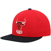 Mitchell & Ness Chicago Bulls Hardwood Classics Team Two-Tone 2.0 Snapback Hat Red/Black