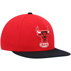 Mitchell & Ness Chicago Bulls Hardwood Classics Team Two-Tone 2.0 Snapback Hat Red/Black