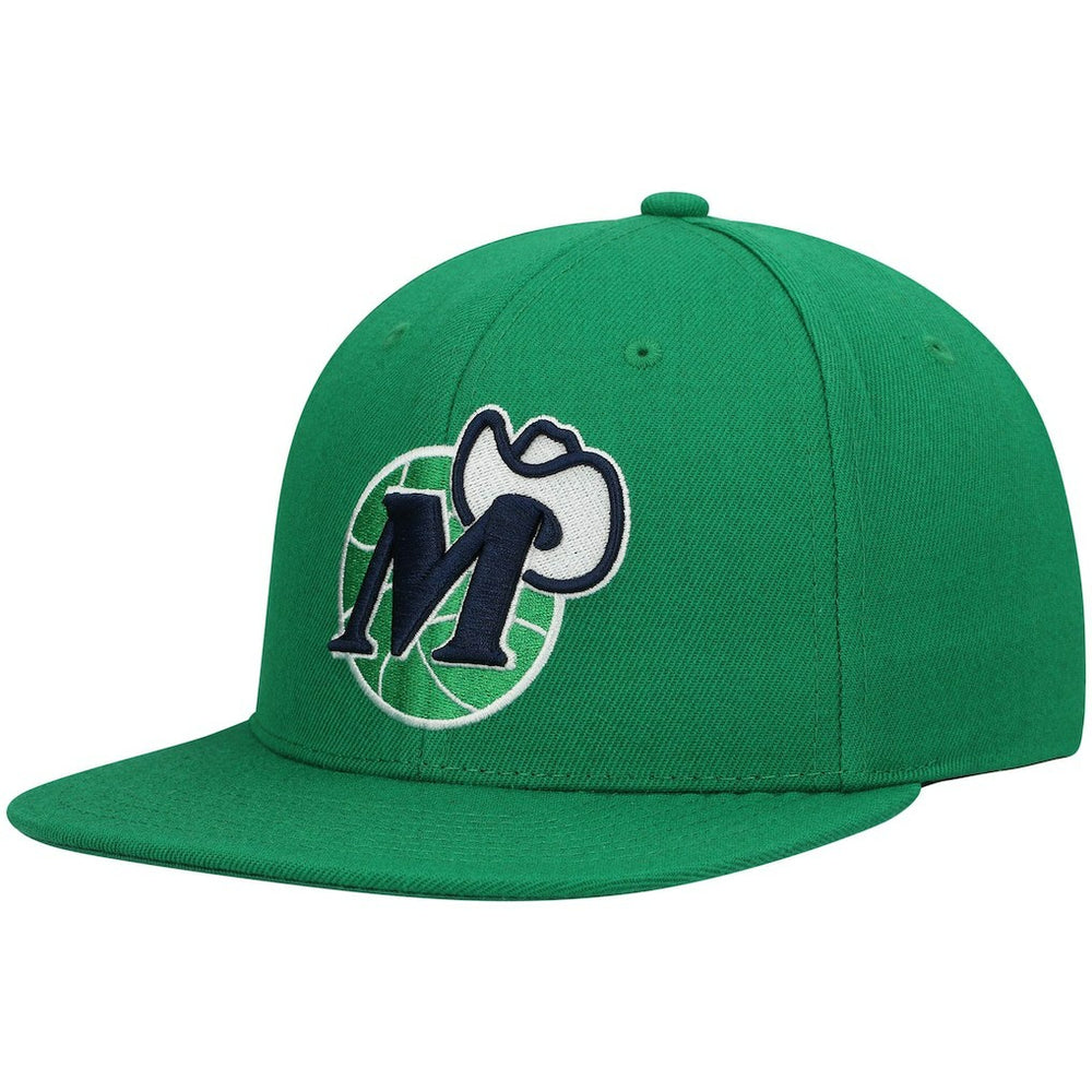 Mitchell & Ness Dallas Mavericks Hardwood Classics Team Ground 2.0 Snapback Hat Green