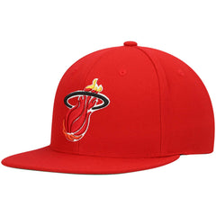 Mitchell & Ness Miami Heat Hardwood Classics Team Ground 2.0 Snapback Hat Red