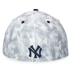 New York Yankees Fanatics Smoke Dye Fitted Hat for sale