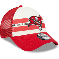 Tampa Bay Buccaneers New Era Team Stripe Trucker 9FORTY Snapback Hat - Cream/Red - NFL