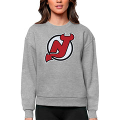 New Jersey Devils Antigua Women's Team Logo Victory Crewneck Pullover Sweatshirt - Heather Gray | NHL Lifestyle
