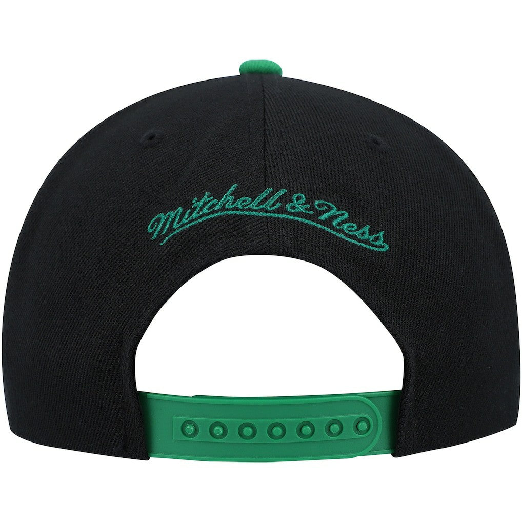 Mitchell & Ness Boston Celtics Side Core 2.0 Snapback Hat Black/Green