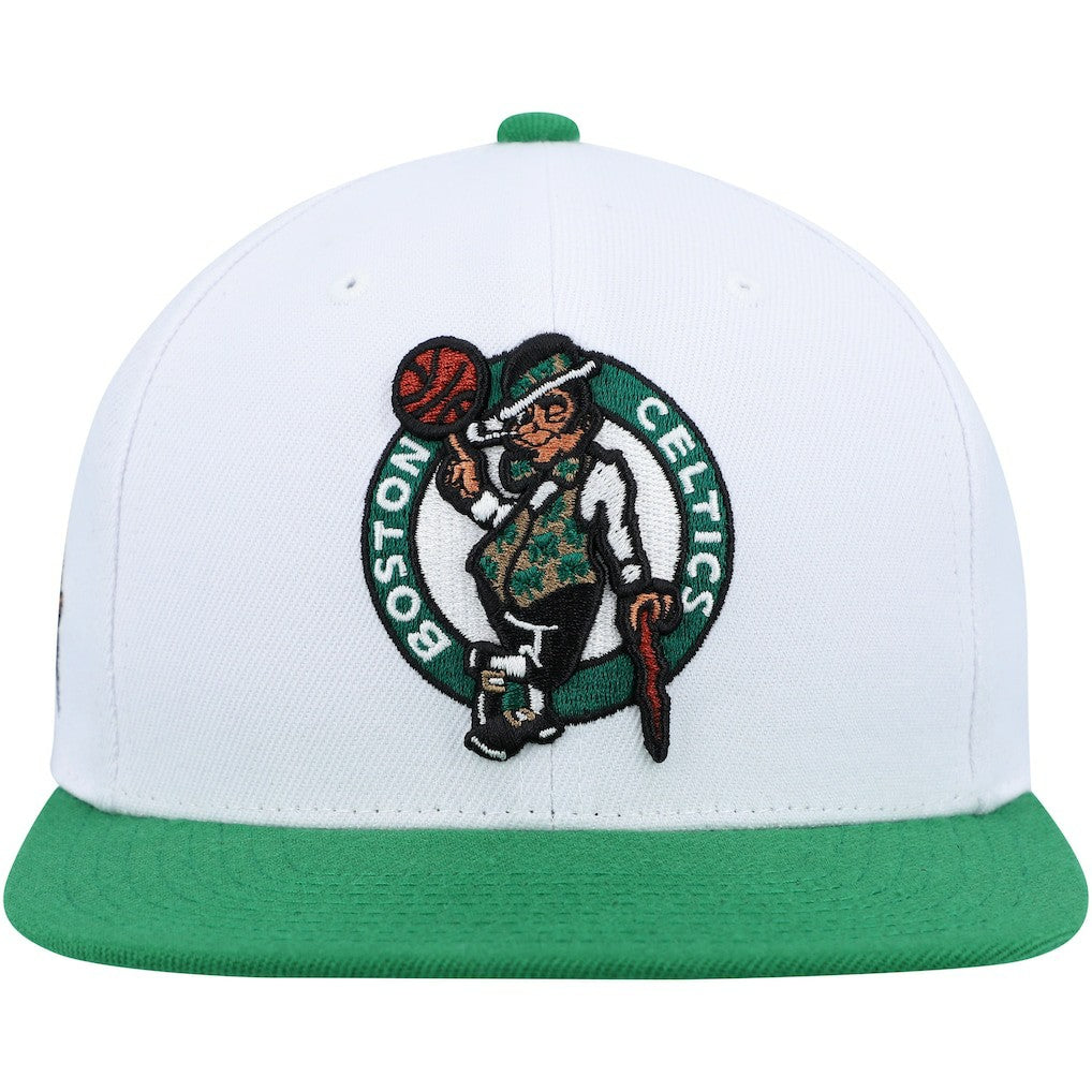 Mitchell & Ness Boston Celtics Side Core 2.0 Snapback Hat White/Green