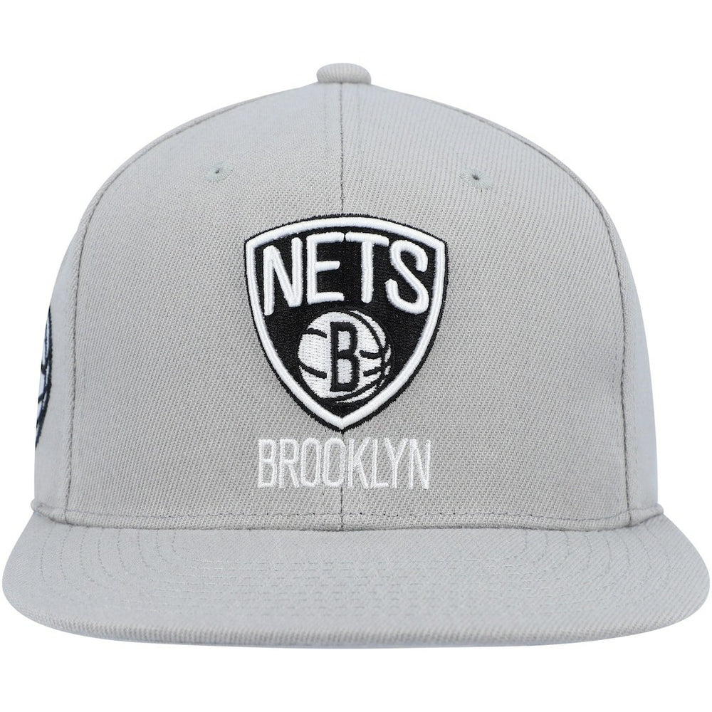 Mitchell & Ness Brooklyn Nets Side Core 2.0 Snapback Hat Gray