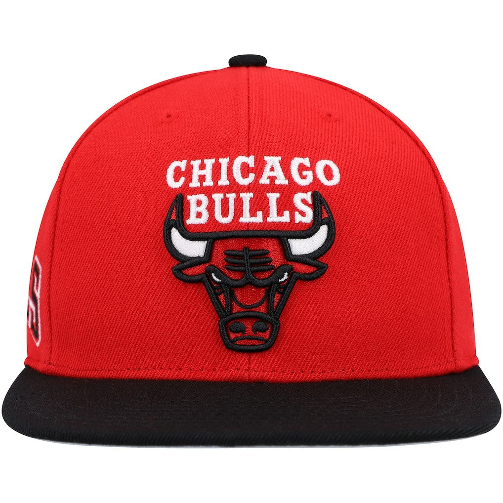 Mitchell & Ness Chicago Bulls Side Core 2.0 Snapback Hat Red/Black