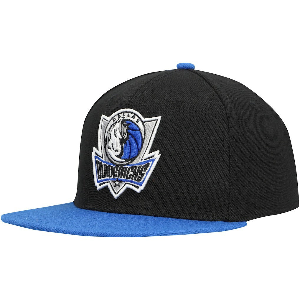 Mitchell & Ness Dallas Mavericks Side Core 2.0 Snapback Hat Black/Royal