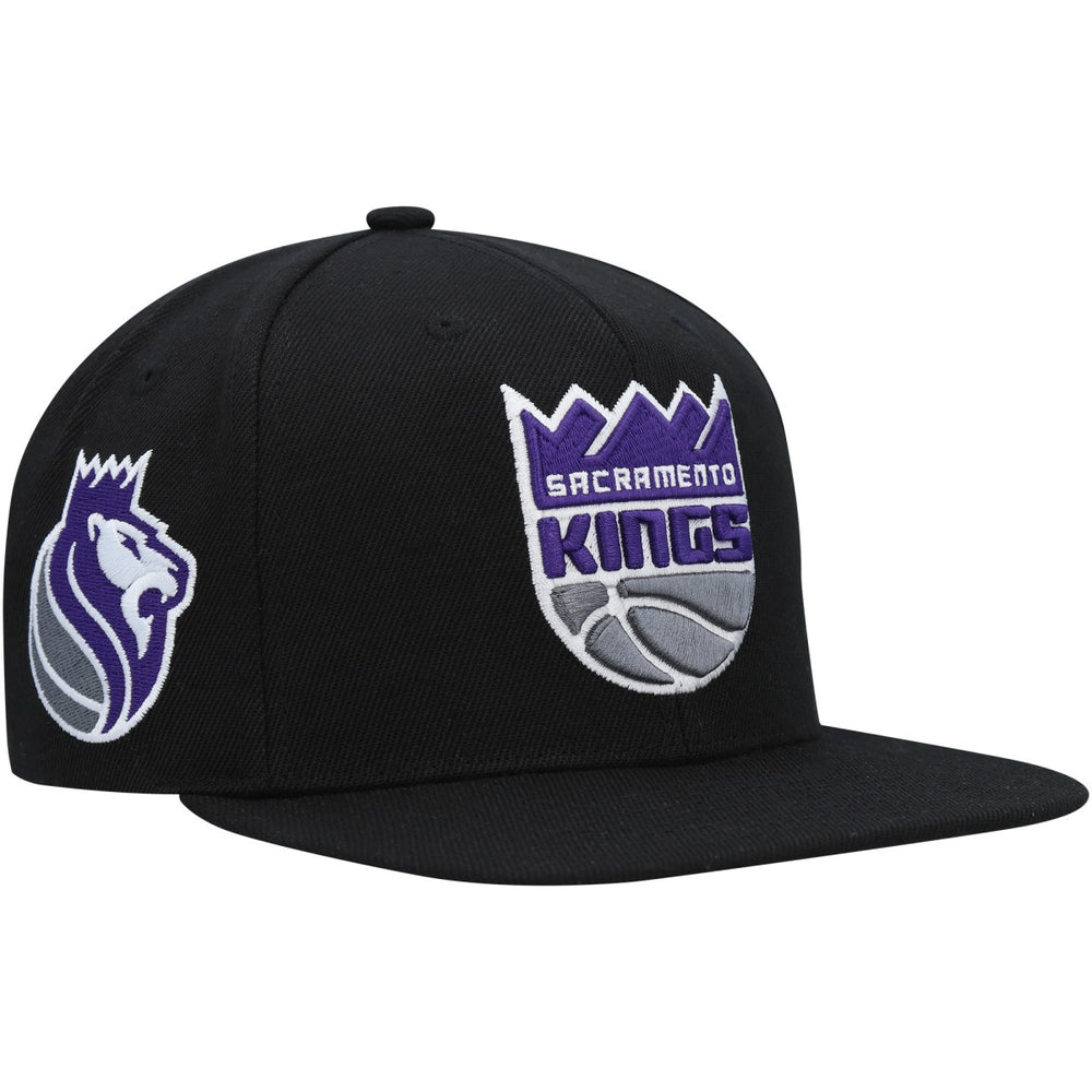 Mitchell & Ness Sacramento Kings Side Core 2.0 Snapback Hat Black