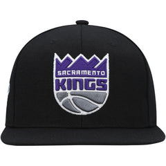 Mitchell & Ness Sacramento Kings Side Core 2.0 Snapback Hat Black