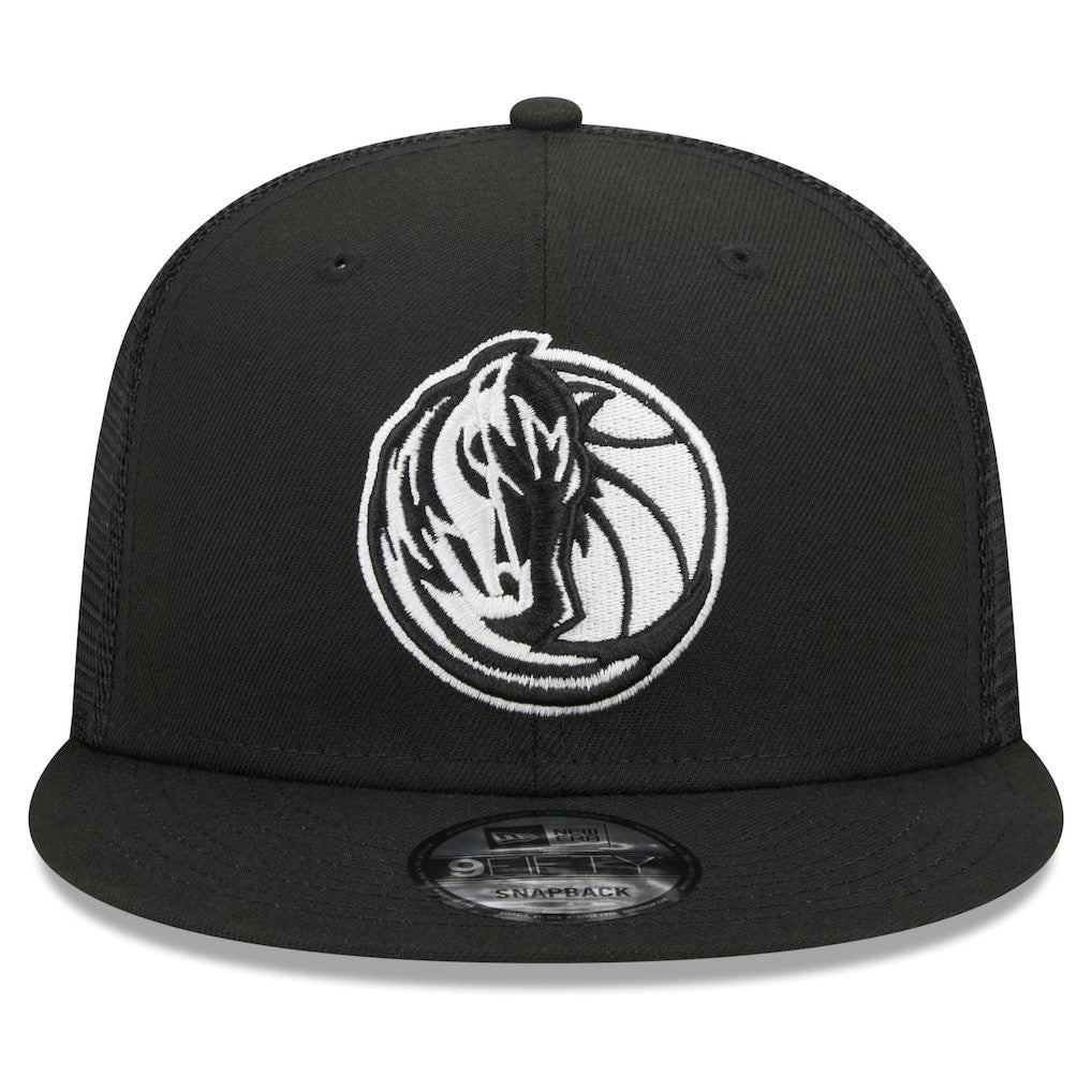 New Era Dallas Mavericks 9FIFTY Snapback Trucker Hat Black